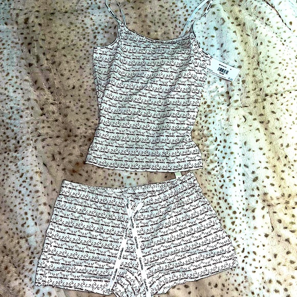 Calvin Klein Pajama/Loungewear Set. (NEW, SIZE M.) - Picture 1 of 4
